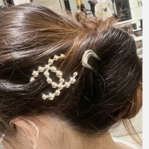 Authentic Chanel CC Light gold hardware Logo Hair Clip BRAND NEW - Picture 7 of 7